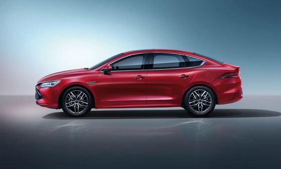 รถยนต์ไฟฟ้าไฮบริด 185 กม./ชม