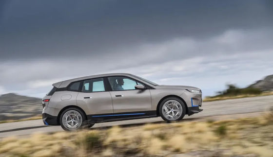 BMW IX Xdrive40 AWD รถ EV ระยะไกล 200 กม. / ชม. รถ SUV EV ความเร็วสูง