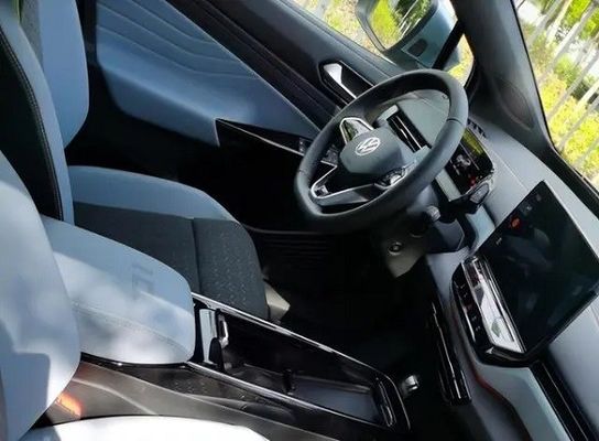 รถยนต์ไฟฟ้าชาร์จเร็ว 0.67 ชม. ระยะไกล 425 กม. VW ID 4X New Energy