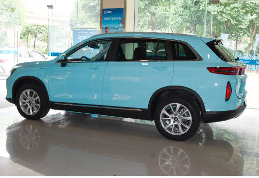 รถยนต์ EV รถเล็ก Skyworth EV6 FF เลย์เอาต์ไดรฟ์ 5 ที่นั่ง รถ SUV 150 กม./ชม.