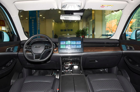 รถยนต์ EV รถเล็ก Skyworth EV6 FF เลย์เอาต์ไดรฟ์ 5 ที่นั่ง รถ SUV 150 กม./ชม.