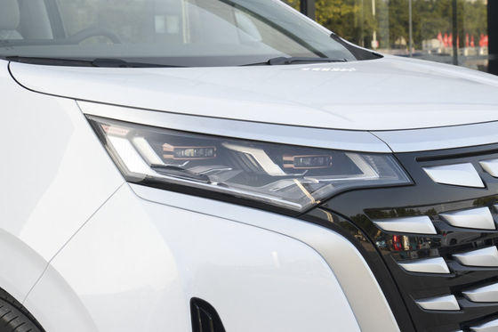 Denza D9 รถ MPV EV แบตเตอรี่ลิเธียมเหล็ก 571nm 4WD รถ SUV ไฟฟ้า 180 กม./ชม.