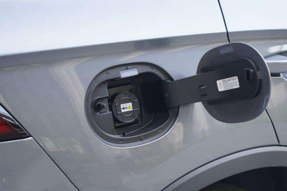 รถเอสยูวีไฮบริด 230 กม./ชม