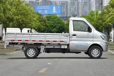 ความจุในการบรรทุก 850kgs รถยนต์ไฟฟ้าเพื่อการพาณิชย์ Truck Van Ruichi EK01S 80km/h