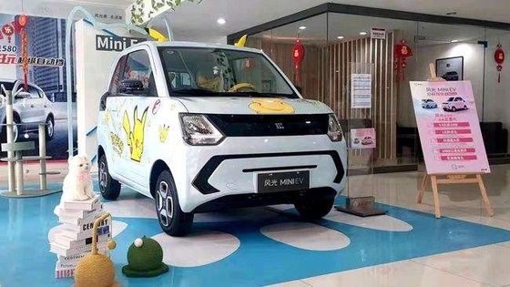 Dongfeng FENGON รถยนต์ไฟฟ้าขนาดเล็ก 3 ประตู 4 ที่นั่ง 100 กม. / ชม. รถ SUV ไฟฟ้า