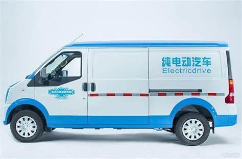 EEC Certified รถยนต์ไฟฟ้าพวงมาลัยขวา Ruichi Ec35 Cargo Delivery Van 245Km