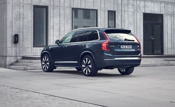 Volvo XC90 B5 รถยนต์ไฟฟ้าขับเคลื่อน 4 ล้อ 180Km/H 4WD EV SUV 184KW กำลังสูงสุด