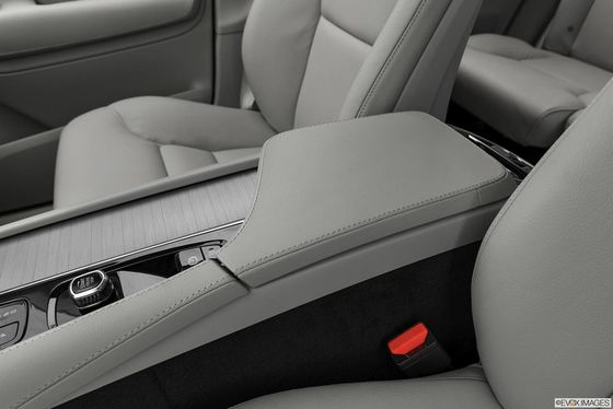 Volvo XC90 B5 รถยนต์ไฟฟ้าขับเคลื่อน 4 ล้อ 180Km/H 4WD EV SUV 184KW กำลังสูงสุด