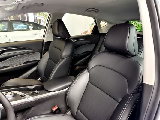 รถ SUV ไฟฟ้าขนาดกะทัดรัด Geely Geometry C Blueberry Pure EV วิ่งได้ 400 กม. / 550 กม