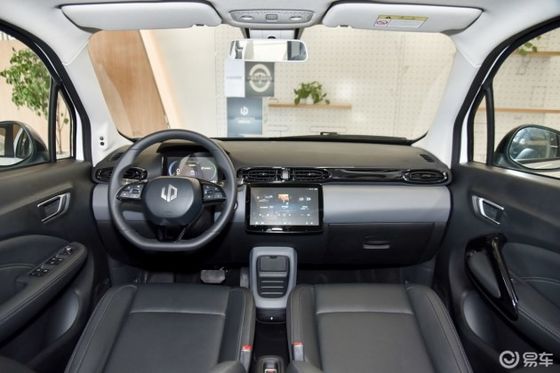 รถเอสยูวีไฟฟ้าขนาดเล็ก 100 กม./ชม. Leapmotor T03 CLTC 403 กม. EV รถเอสยูวี