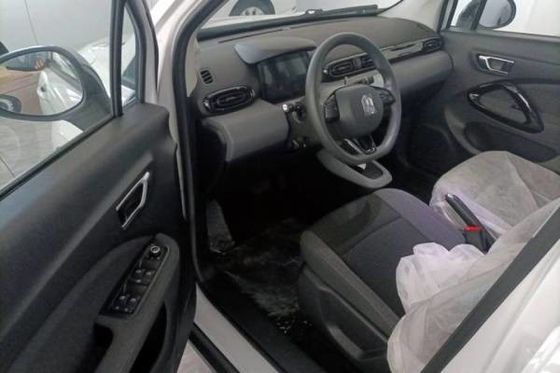 รถเอสยูวีไฟฟ้าขนาดเล็ก 100 กม./ชม. Leapmotor T03 CLTC 403 กม. EV รถเอสยูวี