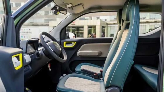 Wuling Game Boy Small 3 ประตู Cars 120km 2 Box 4 Seater Electric Car