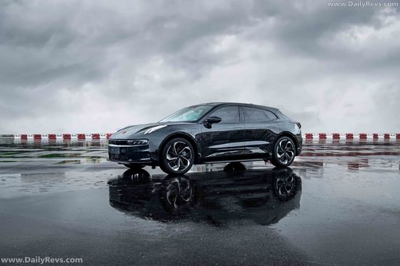 Zeekr 001 รถยนต์ไฟฟ้าขนาดใหญ่ระยะไกล 732 กม. หรูหรา 6.9 วินาทีถึง 100 กม. / ชม.