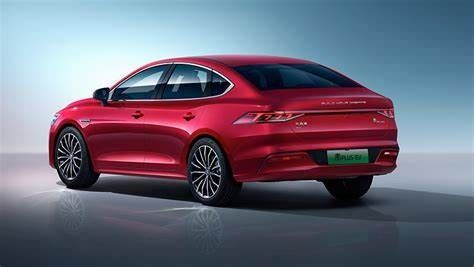 รถยนต์ไฟฟ้าขนาดกลางระยะทาง 400 กม