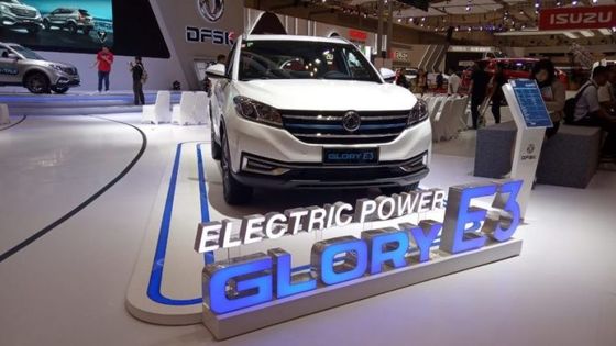 Dongfeng Glory E3 รถ SUV ไฟฟ้า EV AMG ชุดขับเคลื่อนรถยนต์ไฟฟ้า 5 ที่นั่ง