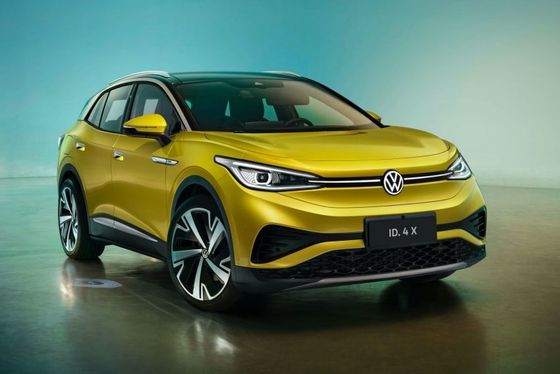 125KW EV Compact SUV VW ID4 X Pro รถยนต์ไฟฟ้าหรูหราพลังงานใหม่ 160 กม. / ชม.