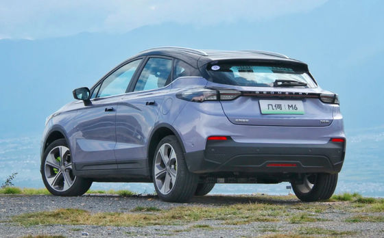 รถยนต์ไฟฟ้าที่เป็นมิตรกับสิ่งแวดล้อมสุดหรูขับเคลื่อน 4 ล้อ SUV Geely Geometry M6 450km CLTC