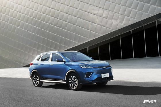 รถยนต์ไฟฟ้าขนาดใหญ่สำหรับผู้ใหญ่ Weima EX5 Pure EV Electric Vehicles 160km / h 403km Range