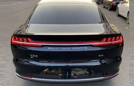 BYD E9 รถยนต์ไฟฟ้าขนาดใหญ่รถซีดานหรูพวงมาลัยซ้าย 185 กม. / ชม. 506 กม.