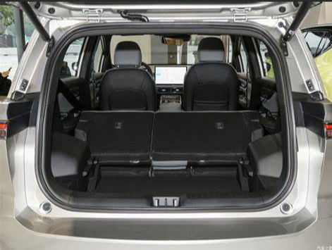 Hycan Z03 รถยนต์ไฟฟ้าบริสุทธิ์ระยะทาง 430 กม. 5 ที่นั่งรถ SUV AWD ขับ 140 กม. / ชม.