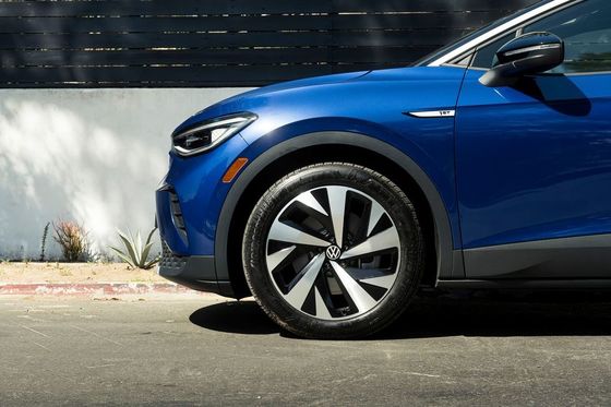 รถ EV ระยะไกล 607 กม. รถเอสยูวีขนาดกะทัดรัด Volk Swagen Id 4X 160 กม./ชม.