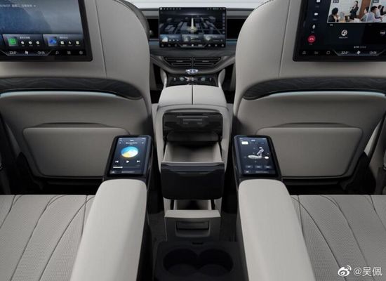 Denza D9 รถ MPV EV แบตเตอรี่ลิเธียมเหล็ก 571nm 4WD รถ SUV ไฟฟ้า 180 กม./ชม.