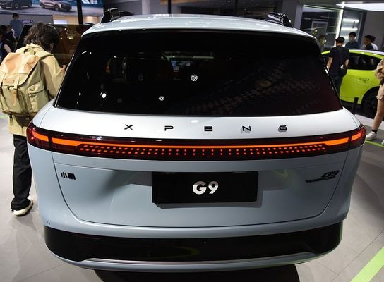 Xpeng G9 SUV ไฟฟ้าขนาดใหญ่หรูหรา 5 ที่นั่ง 702km ช่วง 200km / H ความเร็วสูงสุด