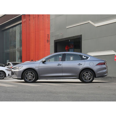 130 กม. / ชม. รถยนต์ไฟฟ้ามือสอง BYD Qin Plus 400 Travel Funds EV รถยนต์ไฟฟ้า