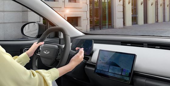 เชอรี่ นิว เอเนอร์จี ลิตลี่ ออร์ท มินิ EV คาร์หลายสี ด้วยความเร็ว 100 กม./ชม.