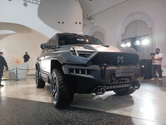 รถยนต์ขนาดใหญ่ AtDongfeng Mengshi M-Hero 917 EV การผลิตเริ่ม 1000 HP 505 Km Range ภายใต้หมวก