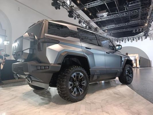 รถยนต์ขนาดใหญ่ AtDongfeng Mengshi M-Hero 917 EV การผลิตเริ่ม 1000 HP 505 Km Range ภายใต้หมวก