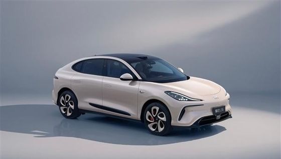 Zhiji LS6 พลังงานสูงสุด 575kW รถไฟฟ้าทุกชนิด ความเร็วสูงสุด 252kmh รถกีฬาไฟฟ้า