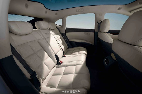 Zhiji LS6 พลังงานสูงสุด 575kW รถไฟฟ้าทุกชนิด ความเร็วสูงสุด 252kmh รถกีฬาไฟฟ้า