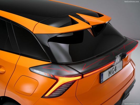 New Energy 2024 รถยนต์ไฟฟ้าที่ร้อนที่สุดMG4 EV ด้วยแรงหมุน 250N.m แม็กซ์. 986l พื้นที่กระเป๋าเดินทางใหญ่