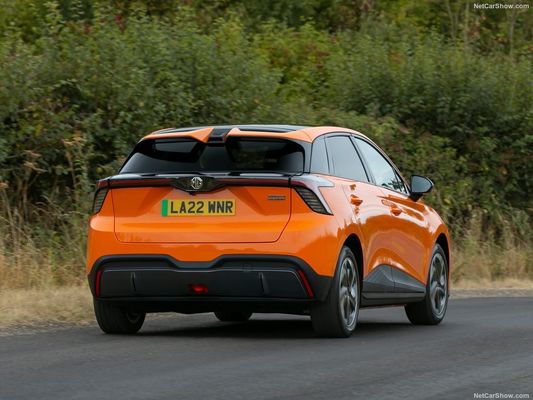 New Energy 2024 รถยนต์ไฟฟ้าที่ร้อนที่สุดMG4 EV ด้วยแรงหมุน 250N.m แม็กซ์. 986l พื้นที่กระเป๋าเดินทางใหญ่