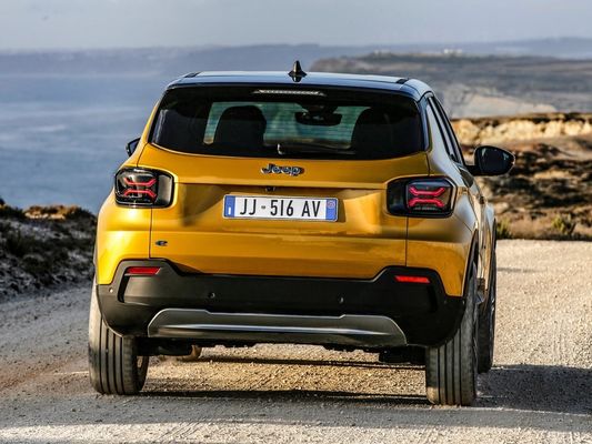 รถยนต์ขนาดเล็ก ครอบครัวเน้นครบครันไฟฟ้า crossover SUV Jeep Avenger With WLTP400km