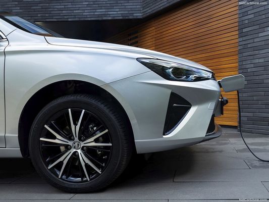 รถไฟฟ้าขนาดใหญ่ที่สะดวกสบายใน MG 5 EV มีระยะทาง 344 กม. และสามารถชาร์จได้ดี