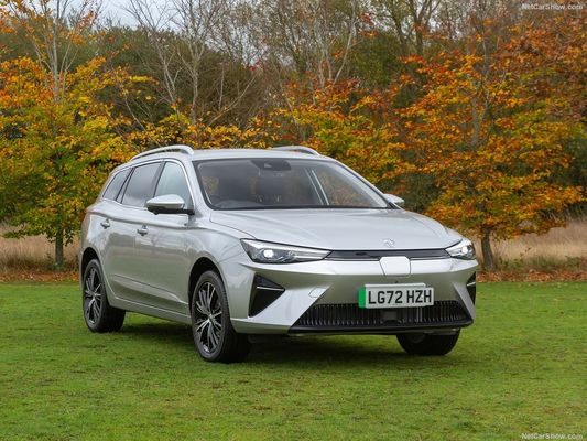 รถไฟฟ้าขนาดใหญ่ที่สะดวกสบายใน MG 5 EV มีระยะทาง 344 กม. และสามารถชาร์จได้ดี