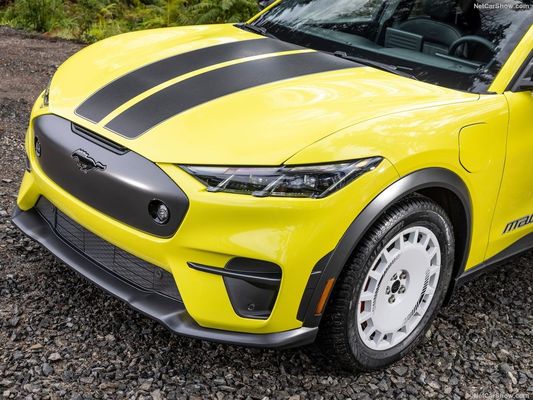 การแข่งขันรถแข่งขันแบบพิเศษ รถยนต์ครอบครัว Out การแข่งขันที่ Ford Mustang Mach-E Rally (2024) 480 แรงม้า