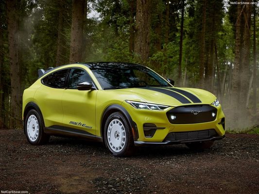 การแข่งขันรถแข่งขันแบบพิเศษ รถยนต์ครอบครัว Out การแข่งขันที่ Ford Mustang Mach-E Rally (2024) 480 แรงม้า