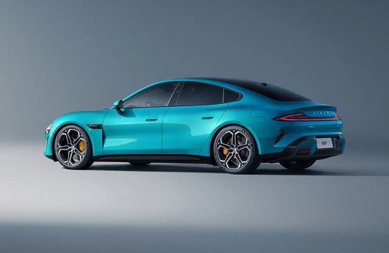 สินค้าใหม่ Xiaomi SU7 ซีดาน 475kW หรือ 664bhp พลังงาน 165mph รถพลังงานใหม่