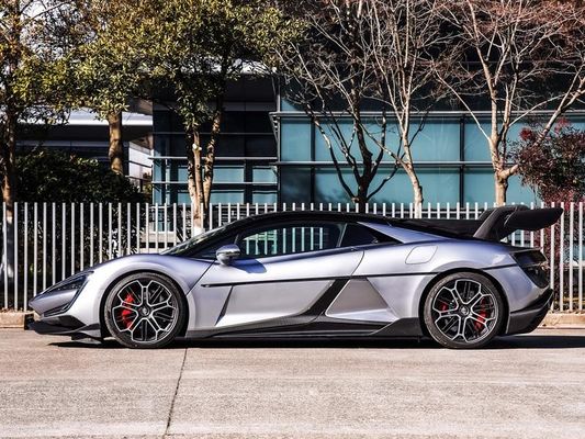 BYD Yangwang U9 สปอร์ตคาร์ระดับสูง 300km/H ไฟฟ้าบริสุทธิ์ 1306 ม้า