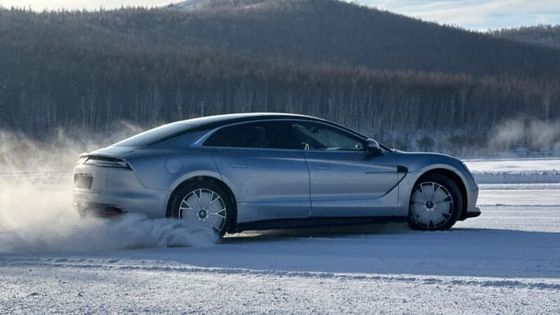 PRESALE 2024 New EV Car BYD Yangwang U7 Sedan ความต้านทานลมของ Cd 0.195 พลังงานมอเตอร์ 240Kw