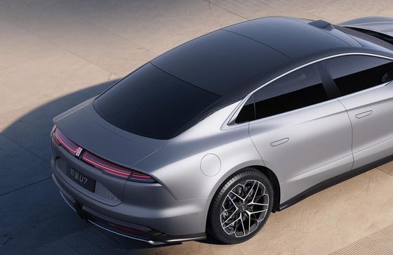 PRESALE 2024 New EV Car BYD Yangwang U7 Sedan ความต้านทานลมของ Cd 0.195 พลังงานมอเตอร์ 240Kw