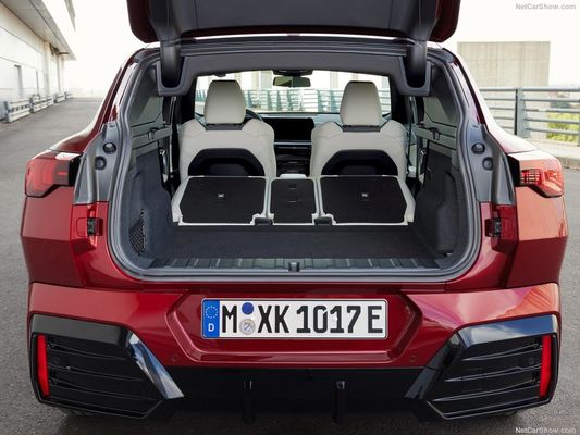 ขายร้อน รถไฟฟ้าระยะยาว 2024 สําหรับ BMW IX2 449Km ความเร็วสูง รถพลังงานใหม่