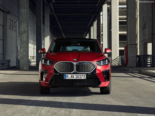 ขายร้อน รถไฟฟ้าระยะยาว 2024 สําหรับ BMW IX2 449Km ความเร็วสูง รถพลังงานใหม่