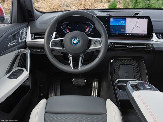 ขายร้อน รถไฟฟ้าระยะยาว 2024 สําหรับ BMW IX2 449Km ความเร็วสูง รถพลังงานใหม่