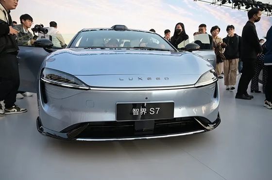 2024 New Chery Huawei LUXEED S7 2024 Luxury Electric Sedan LUXEED S7 พร้อม 12.4kw/h คอนสัมพ์ชัน