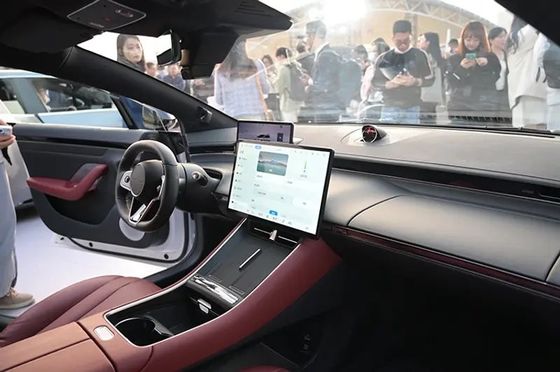 2024 New Chery Huawei LUXEED S7 2024 Luxury Electric Sedan LUXEED S7 พร้อม 12.4kw/h คอนสัมพ์ชัน