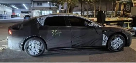 จียู 02 EV ซีดาน ขนาด 544 แรงม้า รุ่น RWD&AWD รุ่นพลังงานใหม่